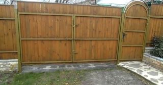 Купить распашные ворота деревянные Сальск, цена от 2709 руб.